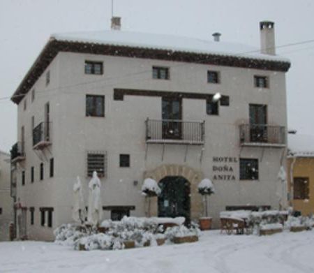 Hotel Restaurante Doña Anita Requena Exterior foto