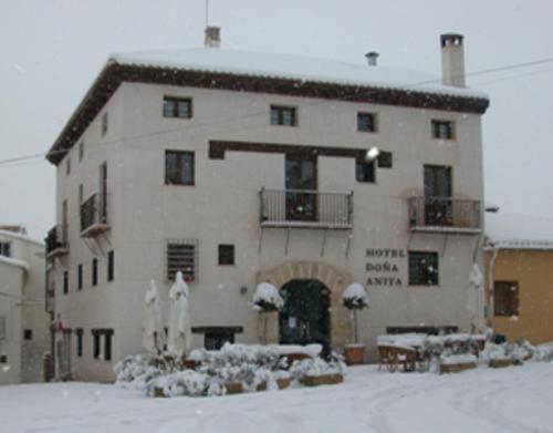 Hotel Restaurante Doña Anita Requena Exterior foto