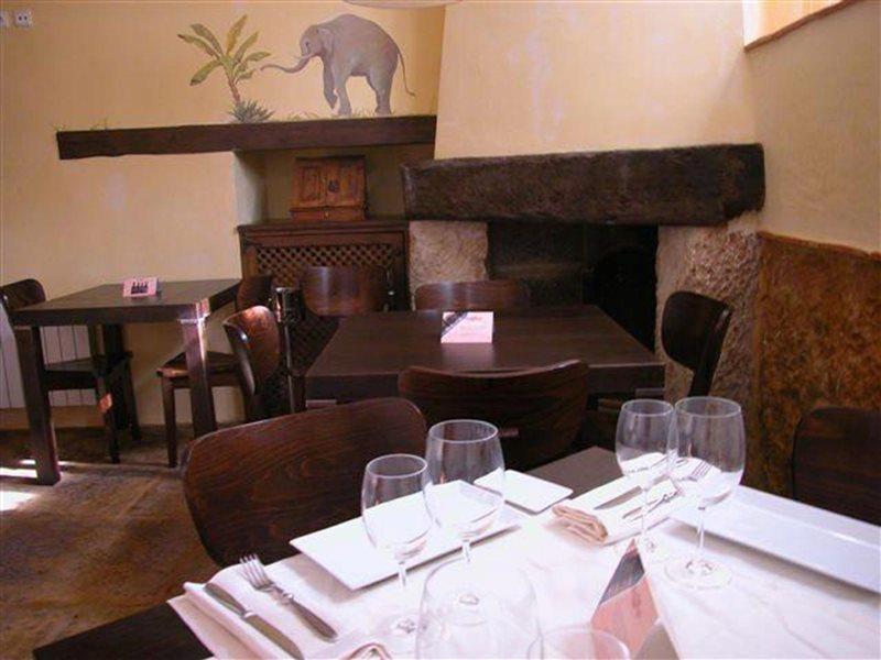 Hotel Restaurante Doña Anita Requena Restaurante foto